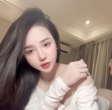 Chu Thúy Quỳnh quá sexy và nóng bỏng